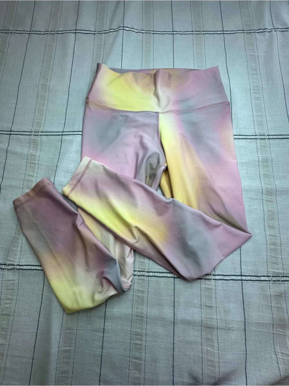 Old Navy Pastel Ombre Leggings in Pink, Yellow & Lavender